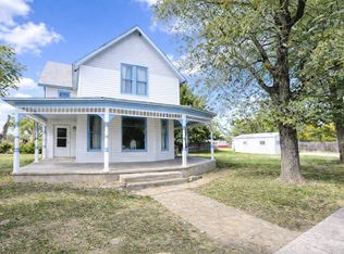 218 S 4th St, Lincoln, KS 67455