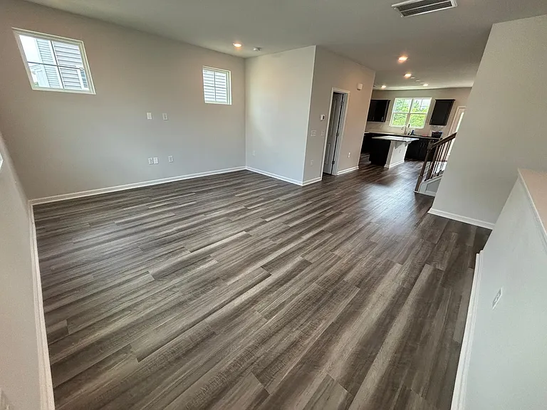 1045 Shoreside Dr — Photo 4