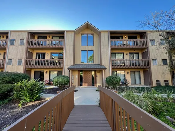 115 Olesen Dr APT 3I, Naperville, IL 60540