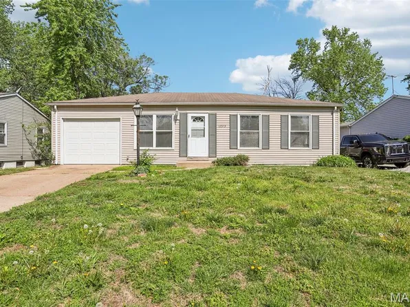12373 Santa Maria Dr, Saint Louis, MO 63138
