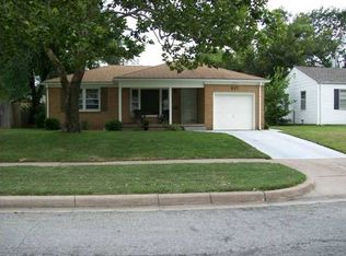 827 S Prairie Park Rd, Wichita, KS 67218