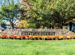 901 Ridgefield Cir #D, Clinton, MA 01510