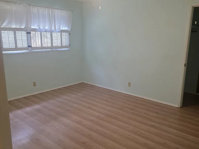 807 Edgefield Dr — Photo 5