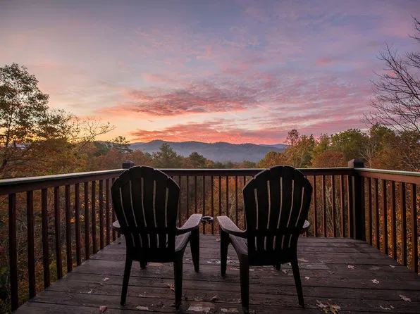 60 Tom Tom Trl, Blue Ridge, GA 30513