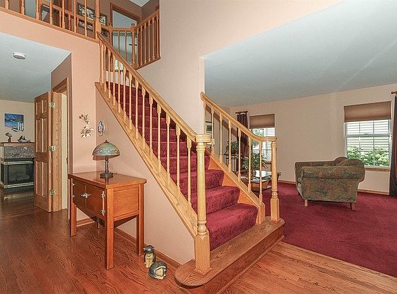 2nd image of 677 Morning Glory Ln
