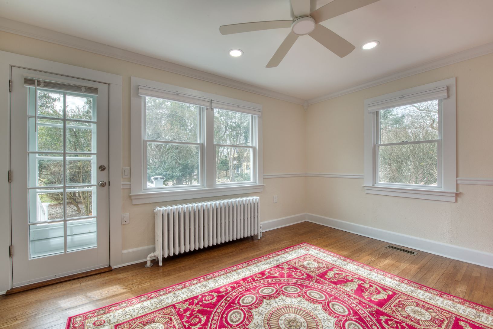  Dining room & Entry to Patio