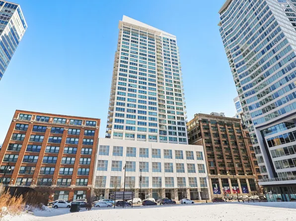 701 S Wells St APT 2703, Chicago, IL 60607
