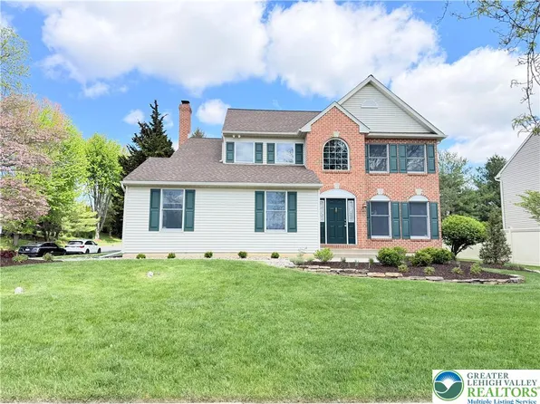 4165 Alder Rd, Bethlehem, PA 18020