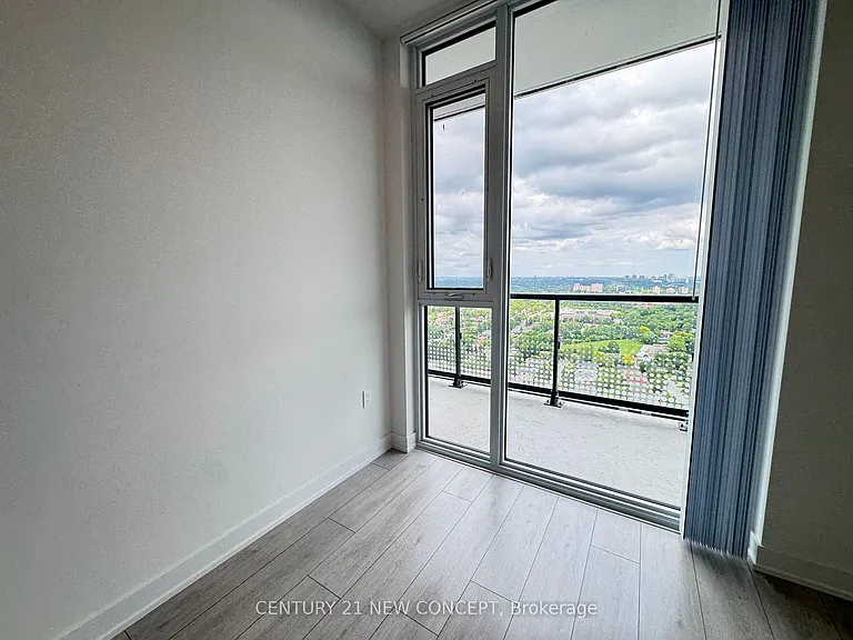 5858 Yonge St #LPH08 — Photo 12