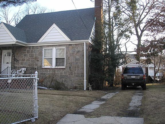 Front View - Driveway