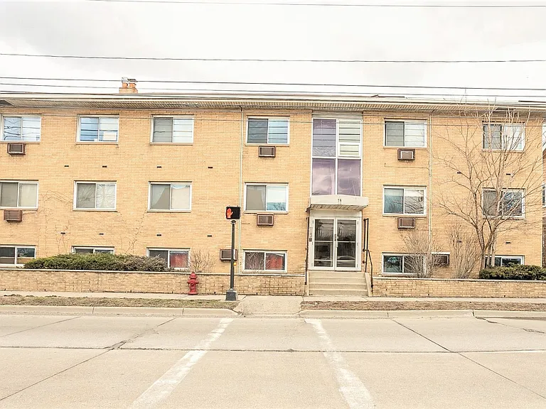 76 W Bagley Rd — Photo 28