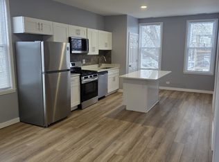 7613 W 60th St APT 2, Summit Argo, IL 60501