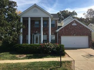479 Hamilton Meadows Dr, Fenton, MO 63026