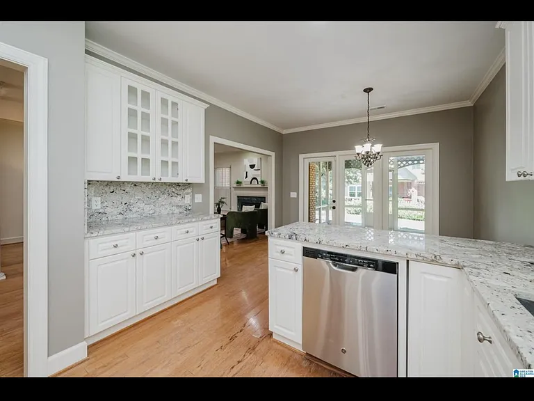 Cove Cir — Photo 4