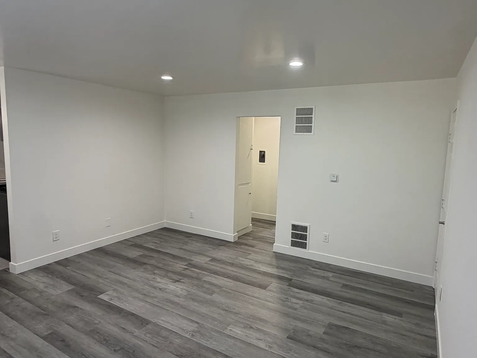 2 bed, $2,061 — Photo 3