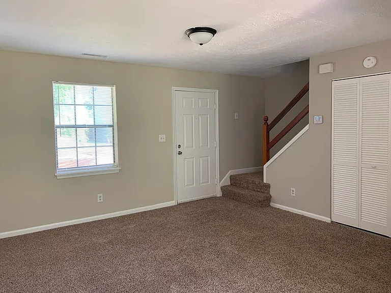 89 Countryplace Ln — Photo 3