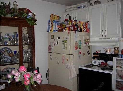 5th image of 2218 E 56th St