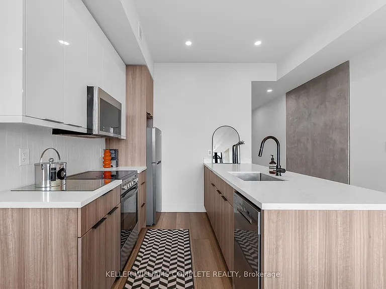 24 Augusta St #809 — Photo 7