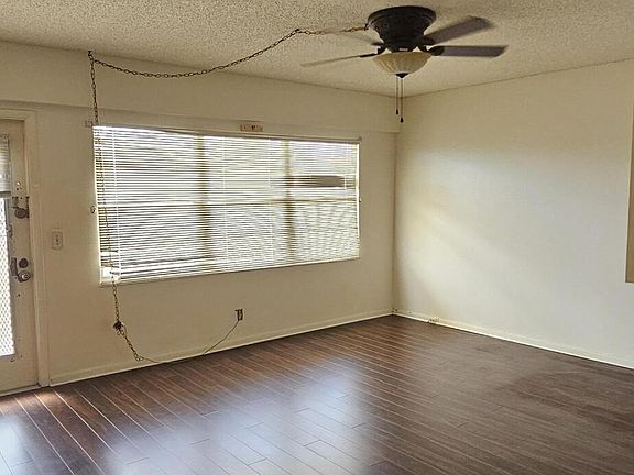 3rd image of 198 E Preston Way #198