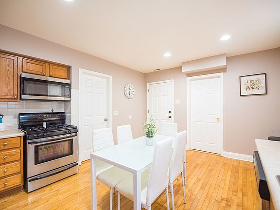 5th image of 4737 N Lawler Ave #2