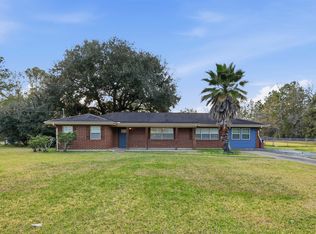 390 Woodlawn St, Vidor, TX 77662