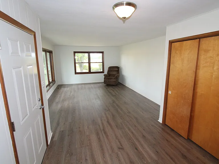 24820 County Line Rd — Photo 12