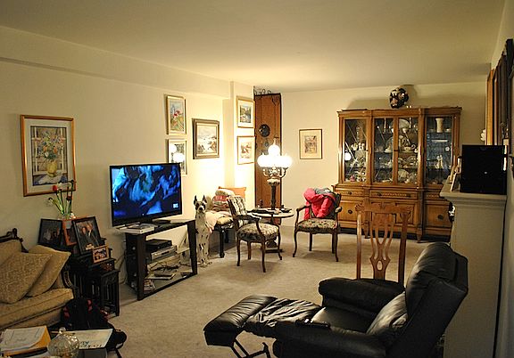 2nd image of 2928 W 5th St #13R