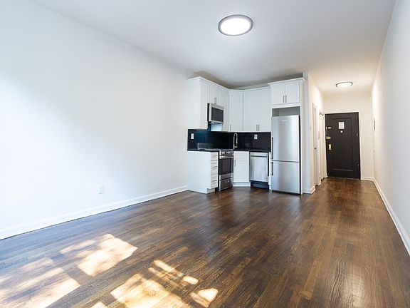 5th image of 315 E 5th St APT 2A