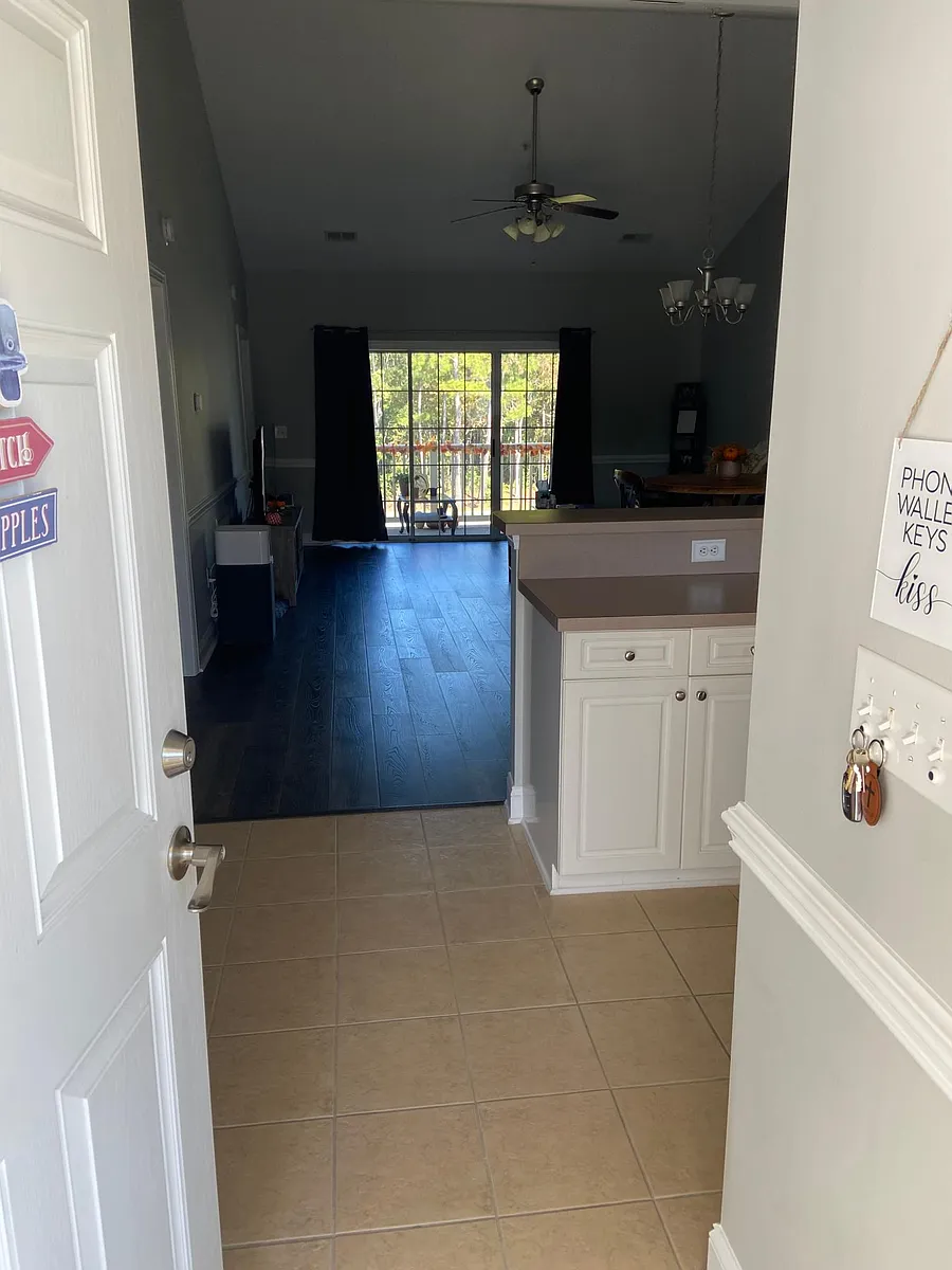 Building Photo - 4139 Hibiscus Dr #302