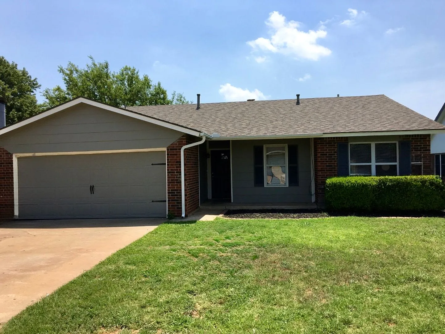 3 Bed/2 Bath Home with Additional Space -- Available Now! — Photo 1