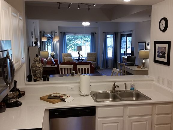 Upscale kitchen with quartz counter tops
