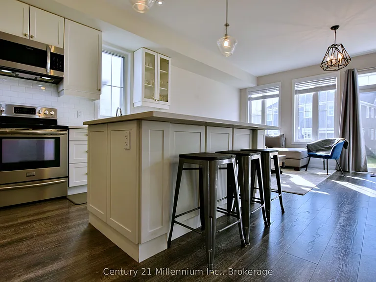 349 Yellow Birch Cres — Photo 18