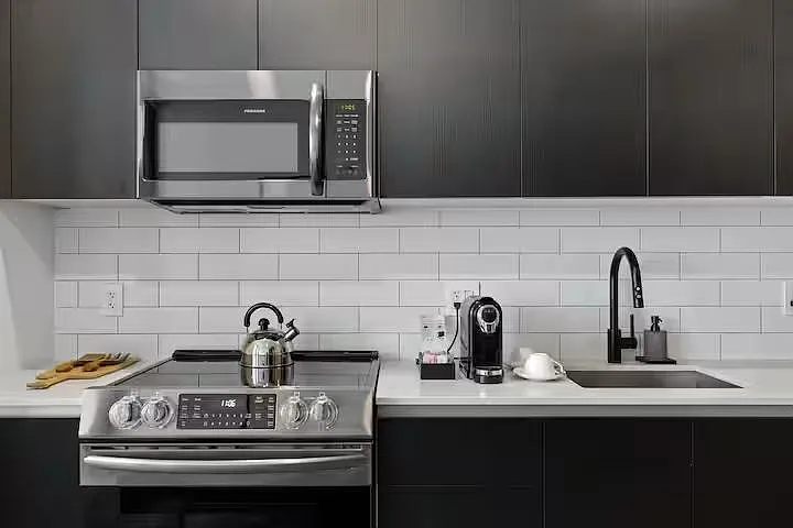 Studio, 362 sqft, $3,475 — Photo 4