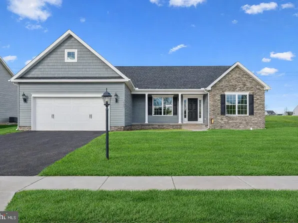 27 Kinzers Ct #68, Hanover, PA 17331