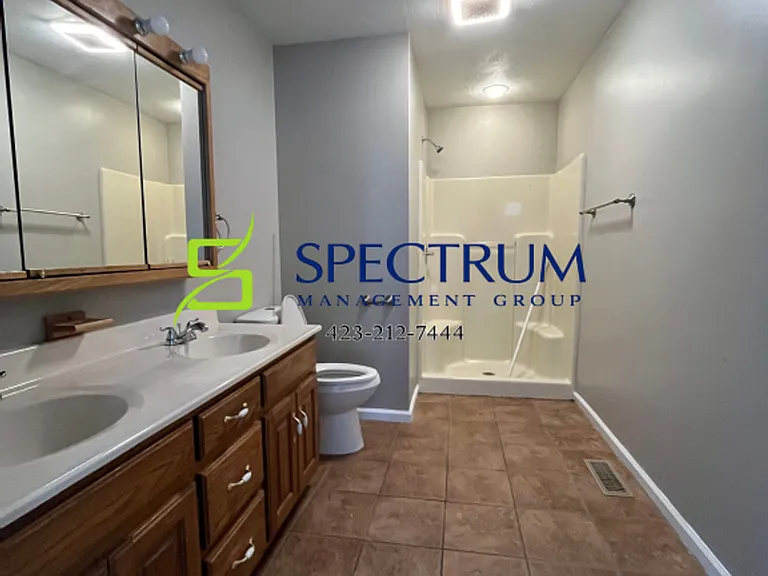 4806 Brookview Dr — Photo 9