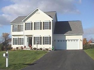 10 Jordan Ln, Glenville, NY 12302