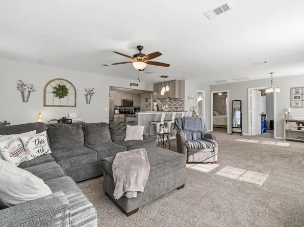 192 Miller Rd, Livingston, TX 77351