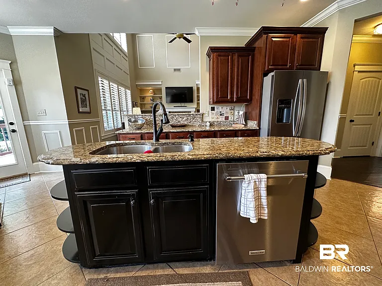814 Darrah St — Photo 4