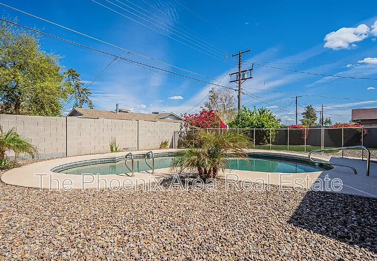 8654 E Windsor Ave — Photo 57
