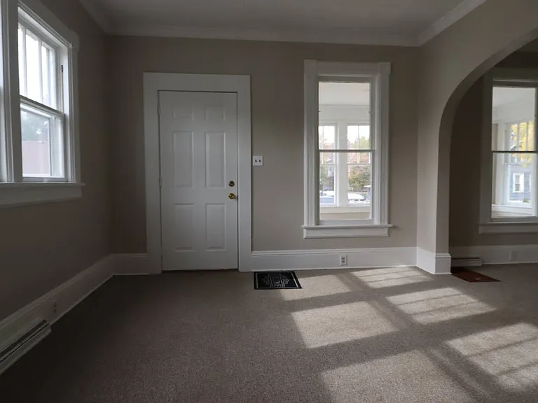 510 Bowen St — Photo 6