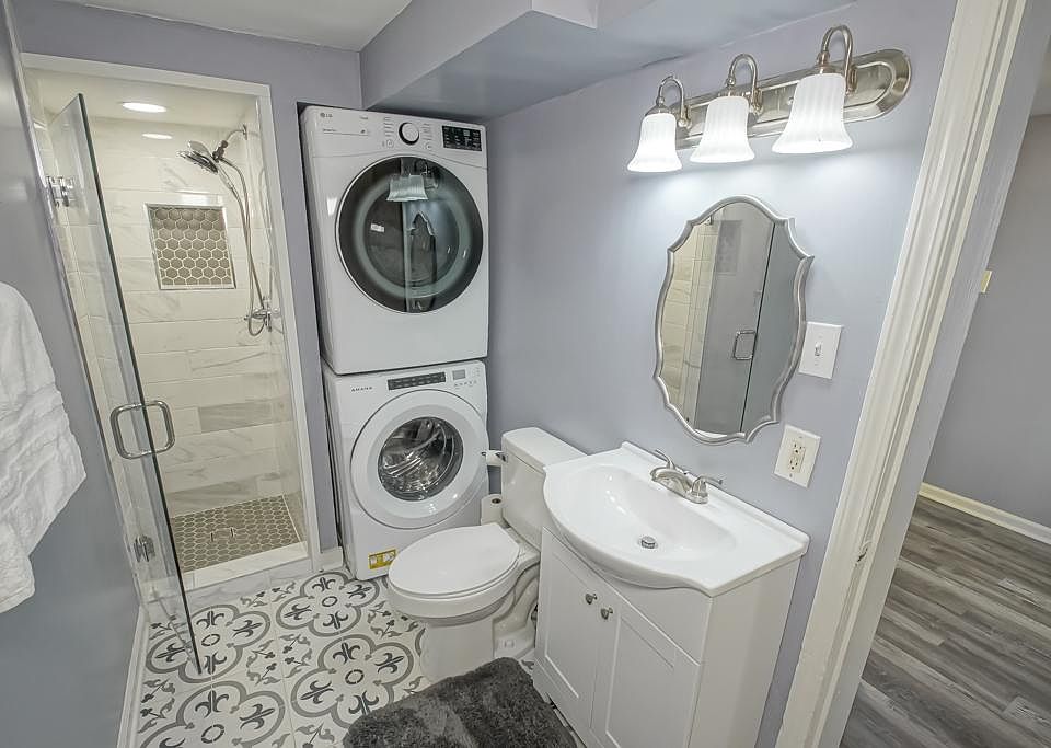 Updated Bathroom with Washer/Dryer