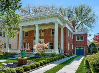 1034 Sheridan Rd, Evanston, IL 60202