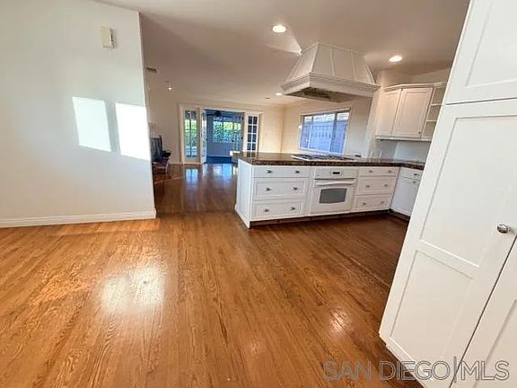 5th image of 6142 Romany Dr