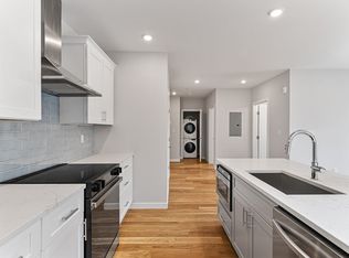 267 Old Colony Ave #24, Boston, MA 02127