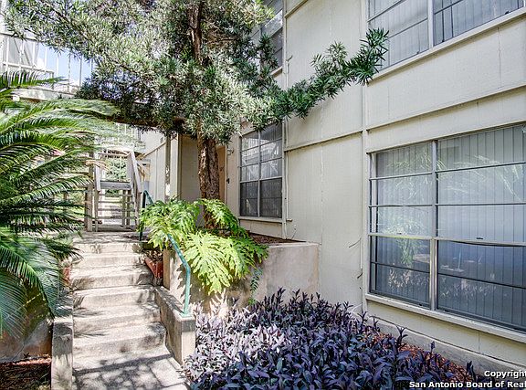 4th image of 202 Arcadia Pl APT 108