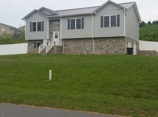 2325 Merts Way, Hudson, NC 28638