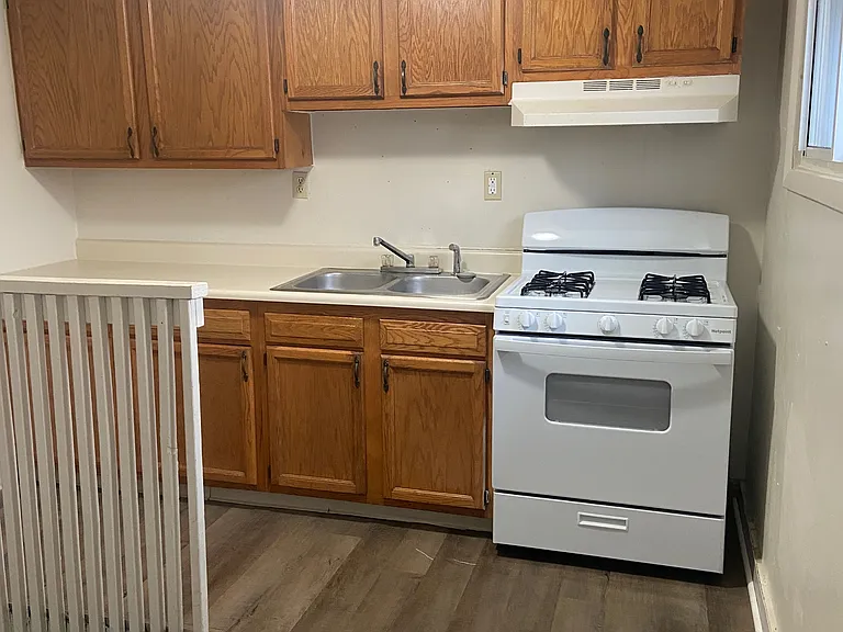 324 Union St #4 — Photo 1