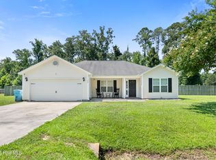 104 Hidden Hollow Dr, Richlands, NC 28574
