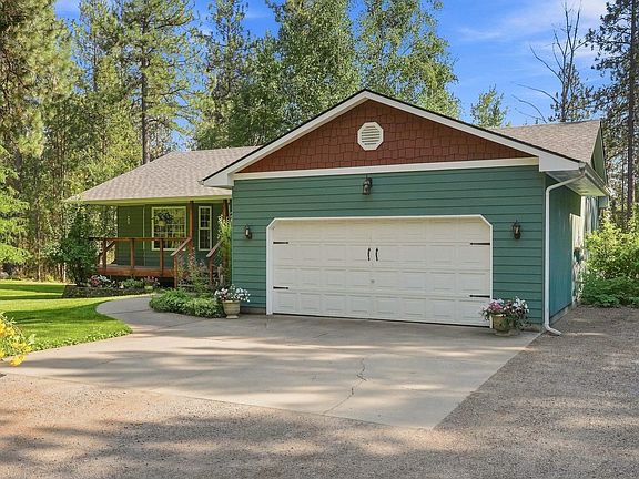 3rd image of 26208 E Idaho Pines Ln
