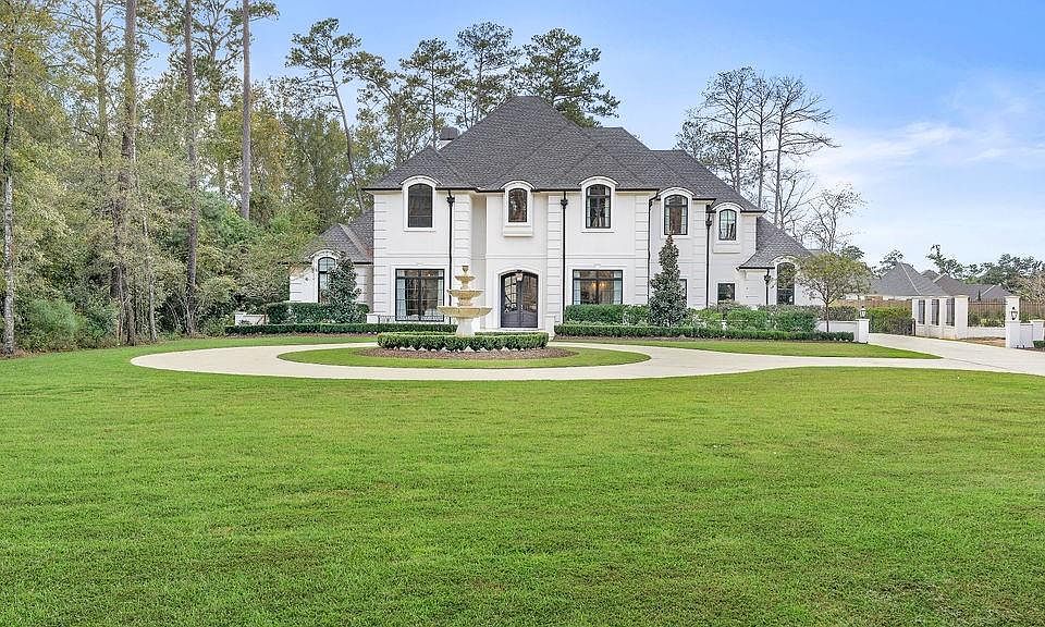 1st image of 5 Briar Hollow Dr